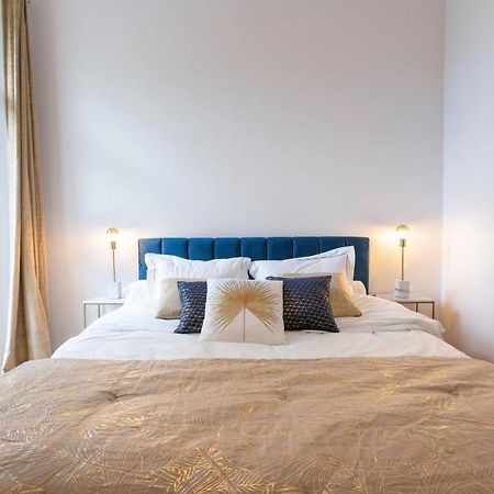 Modern 2-Br Apartment In The Heart Of カンヌ エクステリア 写真